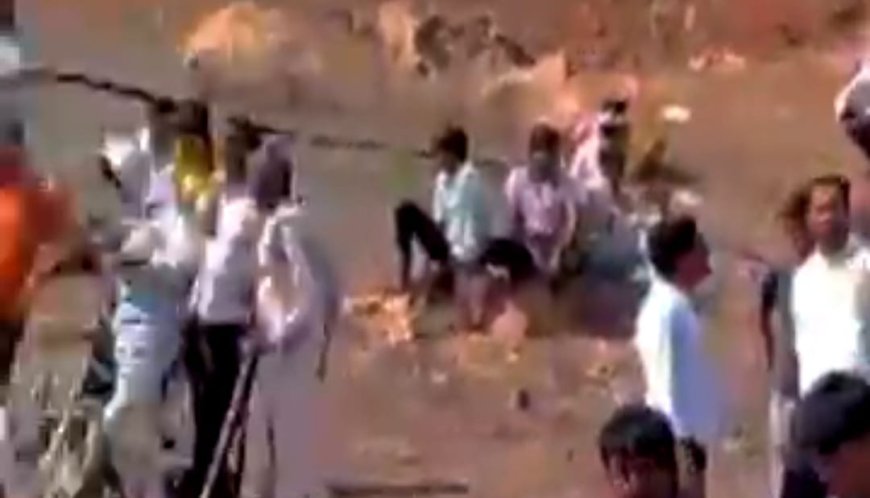 टैटू से हुई शव की पहचान, मिट्टी से दबे हाथ पर दिए दिखाई