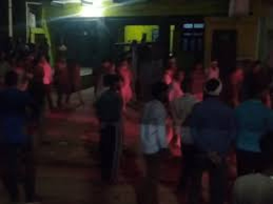 डीग में फायरिंग:कार स्टंट रोकने पर बवाल, युवक की पीठ में लगे छर्रे