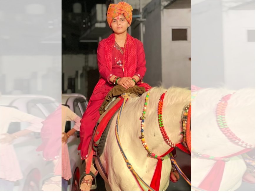 लड़की को घोड़ी पर बैठाकर निकाला बिंदोरा, म्हारी छोरी छोरो से कम ना से...