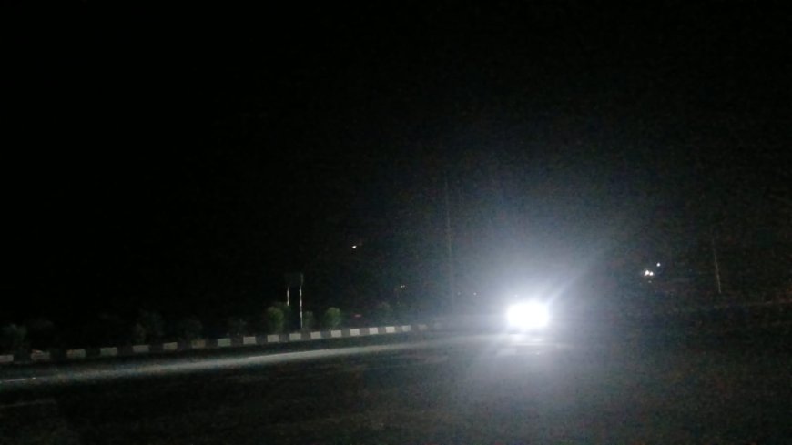 मेंटीनेंस के नाम पर लिपापोती टौल वसुली का काम जारी;  हाईवे 758 नेशनल हाइवे पर रोड लाइटें  बंद, राहगीर एवं वाहन चालक हो रहे हैं परेशान