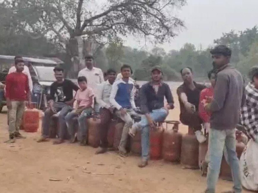 जिले में गैस सिलेंडरों की पर्याप्त उपलब्धता, आमजन अफवाहों पर ध्यान न दें — जिला कलेक्टर