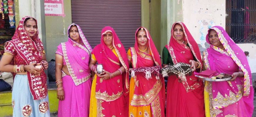 आस्था का सैलाबः गुरला में श्रद्धा और भक्ति के साथ मनाया गया दशा माता पर्व , कहानियां कह कर सुख समृद्धि की कामना करती