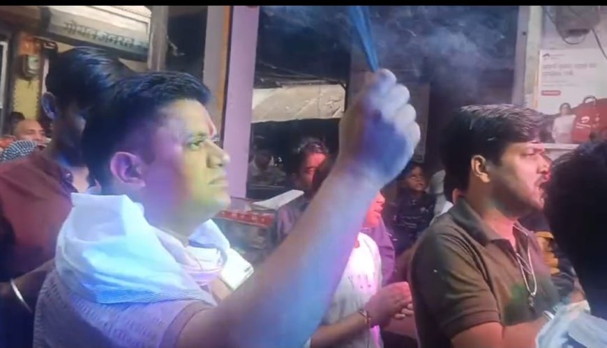 लधुकाशी कस्वा वैर से कैला देवी पदयात्रा रवाना,  गाजे-बाजे के साथ रवाना हुए देवी भक्त