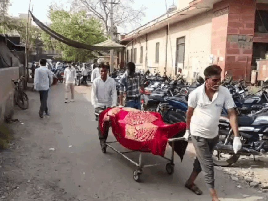 अलवर में 2 मंजिला छत से गिरा मजदूर,मौत:शराब के नशे में था, सुबह एक घंटे तक पड़ा रहा, साथियों ने समझा सोया है