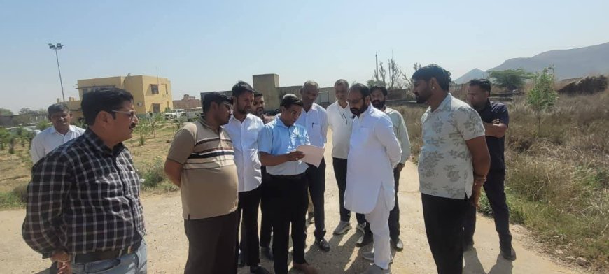 रामगढ़ को मिलेगी विकास की डबल डोज़: मिनी सचिवालय और उप जिला अस्पताल की तैयारी तेज़, विधायक ने किया भूमि निरीक्षण