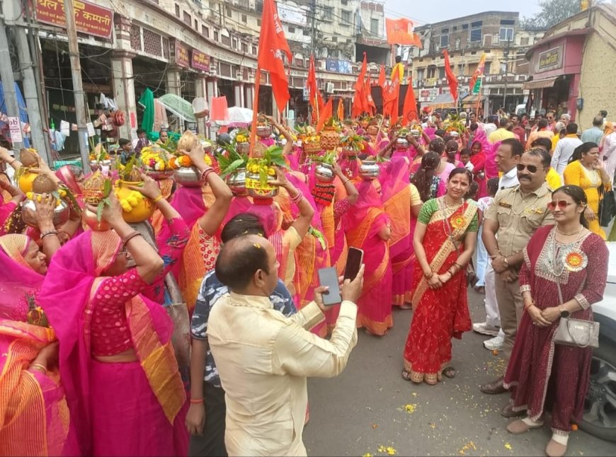 राजस्थान पुजारी महासंघ की ओर से भव्य कलश यात्रा निकाली,  बैंड बाजे के साथ 251 महिलाएं कलश यात्रा में हुई सम्मिलित