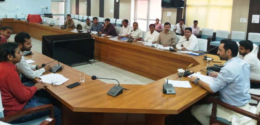 पंच गौरव कार्यक्रम एवं आकांक्षी ब्लॉक विकास योजना की प्रगति की समीक्षा बैठक आयोजित