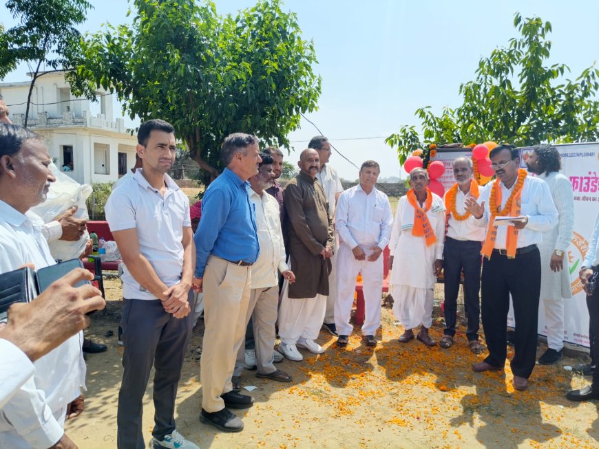 अर्पण सेवा फाउंडेशन की प्रेरणा से दादा जी की याद में वाटर कूलर सीमेंटेड कुर्सी,सहित 51000 रूपए गौ शाला को भेंट: परिवार की एकता और संस्कारों की दिखी अनूठी झलक