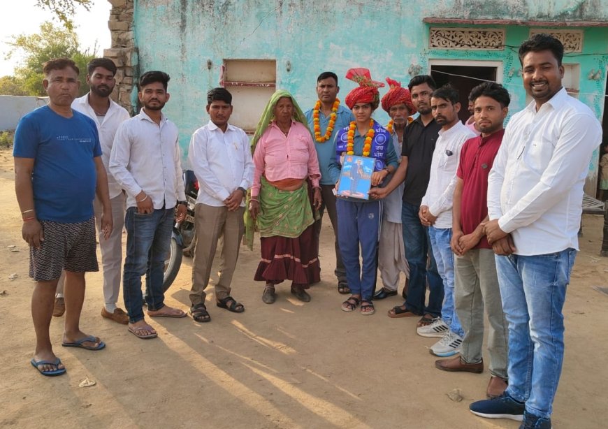 दलित समाज के छात्र -छात्राओं मे  निशांत ने 97.83% और प्रतीक्षा भारती ने 96% अंक प्राप्त कर क्षेत्र को किया गौरवान्वित