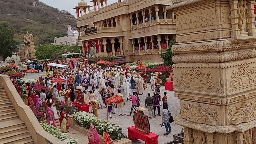 24वें तीर्थंकर भगवान महावीर के 2624वें जन्मकल्याणक पर ‘इक जन्म्यो राजदुलारो, दुनिया नो तारणहारो’ गीत पर तपस्वी सभी झूम उठे