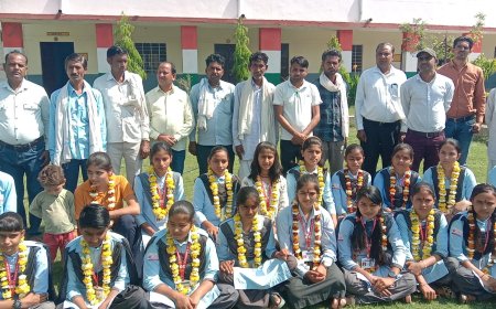 पीएम श्री स्कूल में मेधावी विद्यार्थियों का किया सम्मान