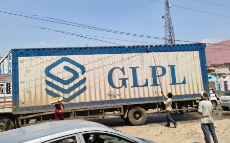 लापरवाह विद्युत विभाग दे रहा लोगों को दावत-ए मौत, जनता परेशान