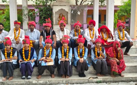 राजकीय बालिका उच्च माध्यमिक विद्यालय, वैर में मेधावी छात्राओं के सम्मान में भव्य रैली का आयोजन