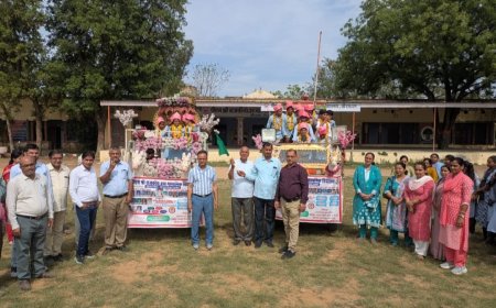 बोर्ड परीक्षा में उत्कृष्ट प्रदर्शन पर विद्यार्थियों का सम्मान; प्रवेशोत्सव को लेकर निकाली जागरूकता रैली