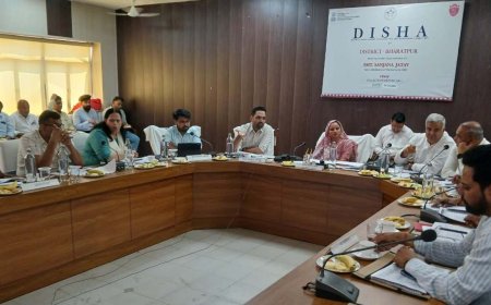 जिला विकास समन्वय और निगरानी समिति (दिशा) की बैठक; जनहित की समस्याओं का समय पर निराकरण कर पात्रजनों को लाभान्वित करें- सांसद