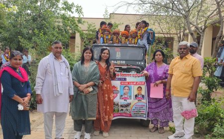बड़ौदामेव: मेधावी छात्राओं का हुआ भव्य सम्मान, कस्बे में निकाला विजय जुलूस