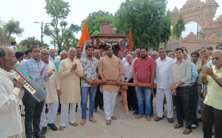 भगवान श्री महावीर जी रथयात्रा मेला में उमडा जैन समुदाय, कलिकाल कल्पतरू भगवान श्री महावीर स्वामी ने किया भ्रमण