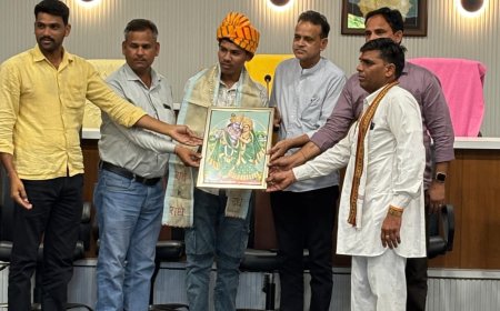 खेड़ली में बाल्मीकि समाज के प्रतिभावान छात्र आयुष नंदा का किया सम्मान