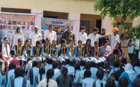 दीनार विद्यालय में प्रतिभावान छात्रों का सम्मान, प्रवेशोत्सव के तहत निकाली जागरूकता रैली