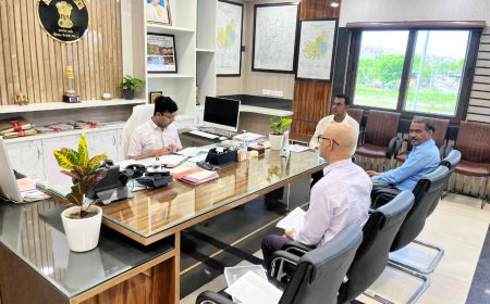 जिला कलेक्टर ने चिकित्सा विभाग एवं आयुर्वेद विभाग कि ली बैठक;  हीट वेव के दौरान अनावश्यक धूप में ना निकलें, बरतें आवश्यक सावधानी- जिला कलक्टर