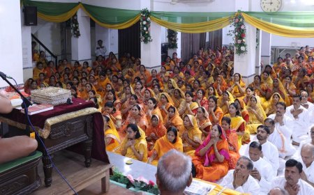 आचार्य श्री प्रज्ञा सागर जी महाराज द्वारा गायत्री नगर में अमृत स्नान महोत्सव हुआ संपन्न