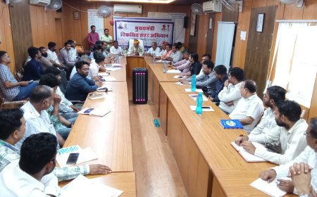 कैबिनेट मंत्री जोराराम कुमावत ने ली उपखंड स्तरीय बैठक, विकास कार्यों की समीक्षा कर दिए कड़े निर्देश;  सफाई कर्मियों की सूची होगी सार्वजनिक, नशामुक्ति और अवैध खनन पर पुलिस बरतेगी सख्ती