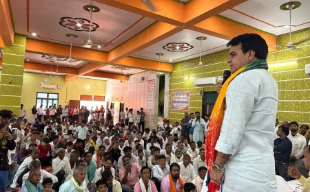 महुआ में धूमधाम से मनाई गई संत शिरोमणि सेन महाराज की जयंती; विधायक राजेंद्र मीणा ने किया प्रतिभाओं का सम्मान