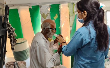 गोविंदगढ़ में हेल्थ कैंप, 96 मरीजों की जांच:बीपी, शुगर, एक्स-रे और फेफड़ों की जांच के लिए स्पाइरोमीटर टेस्ट किए, परामर्श और दवाइयां भी दी