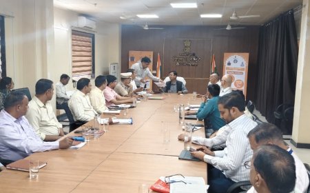 जिला स्तरीय जनसुनवाई में 55 प्रकरणों की सुनवाई, अधिकारियों को समयबद्ध निस्तारण के निर्देश;  आमजन की समस्याओं के त्वरित एवं प्रभावी समाधान के निर्देश—जिला कलेक्टर