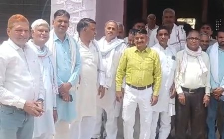 कठूमर में आदिवासी समुदाय के अधिकारों को लेकर ज्ञापन सौंपा;  जनगणना में पृथक कॉलम व संविधान में ‘आदिवासी’ शब्द जोड़ने की उठाई मांग