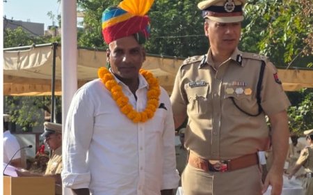 साहस और सेवा का सम्मान: पुलिस महानिरीक्षक ने जुगनू तंबोली को साफा पहनाकर किया सम्मानित
