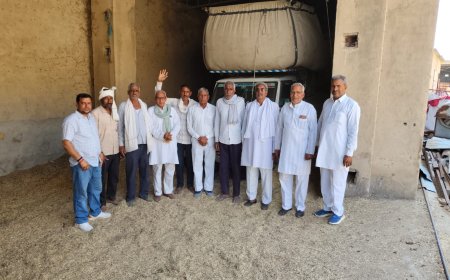 सेवानिवृत्ति के बाद गौ-सेवा का संकल्प: बीरबल यादव ने गौशाला में भेंट किया 125 मण चारा