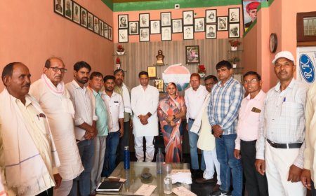 खेरली में ‘संगठन बढ़ाओ-लोकतंत्र बचाओ’ अभियान के तहत बैठक आयोजित; सांसद संजना जाटव ने दिए संगठन विस्तार के निर्देश