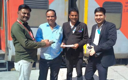 मरुधर एक्सप्रेस में टीटीई की ईमानदारी, यात्री का मोबाइल लौटाकर पेश की मिसाल