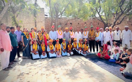 शाहपुर में खेड़ामहमूद विद्यालय के स्टाफ का सम्मान: एग्जाम में स्टूडेंट्स के अच्छे प्रदर्शन पर ग्रामीणों ने किया अभिनंदन