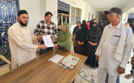 विवाहिता की संदिग्ध मौत: परिजनों ने सौंपा ज्ञापन, निष्पक्ष जांच और दोषियों को सजा देने की मांग