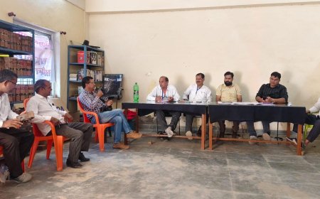 कठूमर कोर्ट परिसर में बार काउंसिल सदस्य पद का चुनाव सम्पन्न; 51 में से 46 अभिभाषकों ने किया मतदान