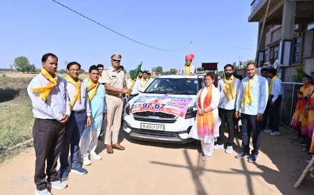 रेणु पब्लिक स्कूल में विजय यात्रा और प्रतिभा सम्मान समारोह आयोजित; टॉपर्स को मिली साइकिल