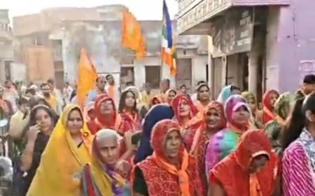 परशुराम जयंती के उपलक्ष में हुआ शोभा यात्रा काआयोजन