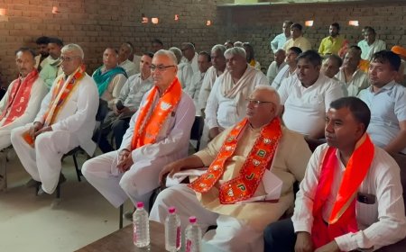 गृह राज्य मंत्री जवाहर सिंह बेढ़म ने ग्राम सैमली में किया 'मन की बात कार्यक्रम' का सामूहिक श्रवण