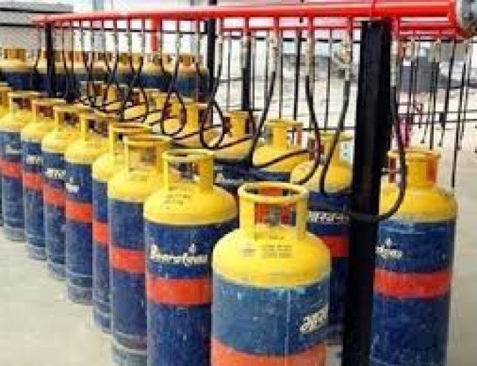 राजस्थान में कॉमर्शियल सिलेंडर की फिर बढ़े दाम: तेल कंपनियों ने इस साल पांचवीं बार बढ़ाई कीमत