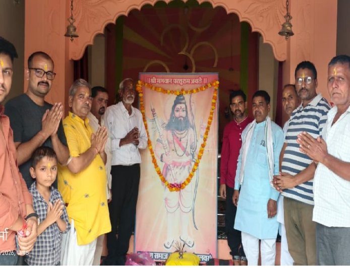 गोविन्दगढ़ और बड़ौदामेव में परशुराम जन्मोत्सव पर प्रभात फेरी निकली: ब्राह्मण समाज ने सुंदरकांड और हवन किया, गूंजे जयकारे