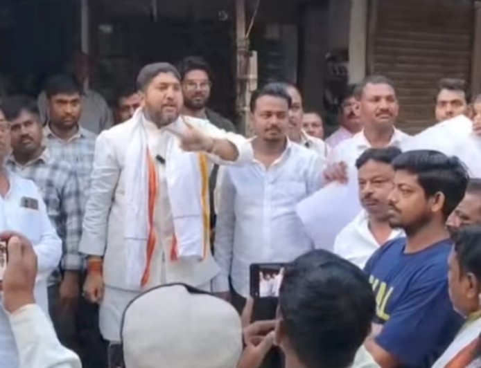 सियासी भंवर में भोपा बाजार ओवरब्रिज: 'Y' से 'L' मॉडल के फेर में फंसा विकास, आंदोलन की राह पर व्यापारी