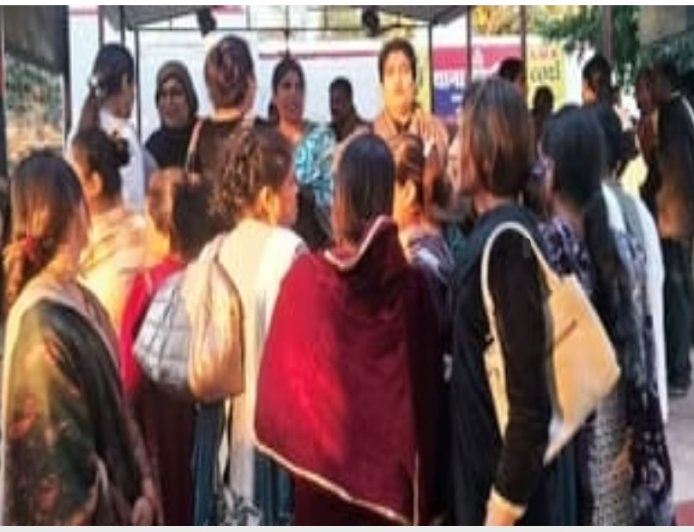 मांगलिक कार्यों में बधाई वसूलना किन्नरों का कानूनी अधिकार नहीं यह इच्छा पर निर्भर - हाईकोर्ट