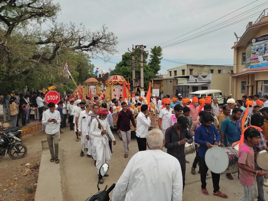 वराडा में हनुमान जयंती हर्षोल्लास से मनाई, जयकारों के साथ निकली भव्य शोभायात्रा