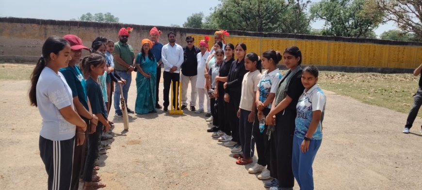 नूरपुर में जिला स्तरीय टेनिस बॉल क्रिकेट प्रतियोगिता सम्पन्न, विभिन्न वर्गों में विजेताओं ने मारी बाजी