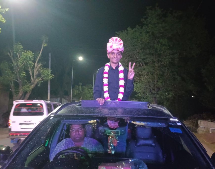 10वीं बोर्ड में 97% अंक लाकर प्रशांत लेखी ने बढ़ाया कठूमर का मान ,जीआईएस स्कूल ने निकाली गई भव्य स्वागत रैली