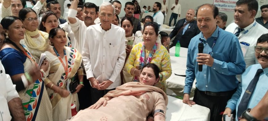 स्वास्थ्य क्रांति वर्ष के तहत हेल्थ सेंटर एवं रक्तदान शिविर का सफल आयोजन, 105 ने किया रक्तदान