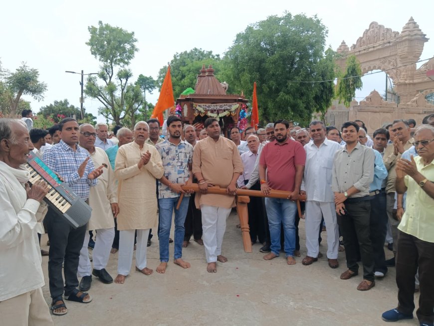 भगवान श्री महावीर जी रथयात्रा मेला में उमडा जैन समुदाय, कलिकाल कल्पतरू भगवान श्री महावीर स्वामी ने किया भ्रमण