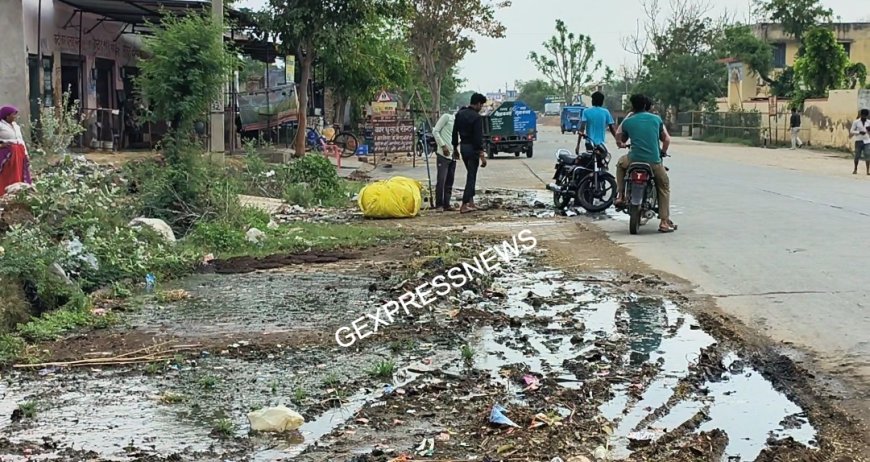 रामबास में पानी लीकेज से सड़कें टूटी, लोग परेशान: लोग बोले- कभी भी हो सकता है हादसा; जलदाय विभाग और नगर पालिका एक-दूसरे को ठहरा रहा जिम्मेदार